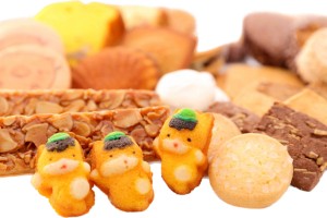 パティシエ補助・洋菓子製造補助／実働8H／年間休日105日